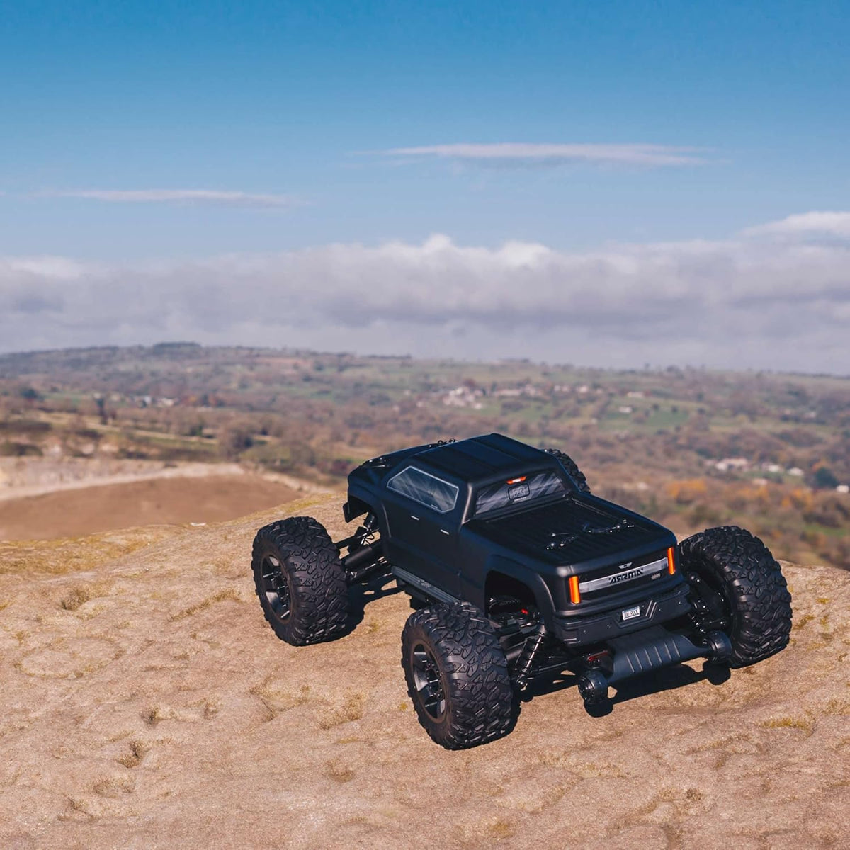 1/10 Brushless Monster RC Truck Black O39061