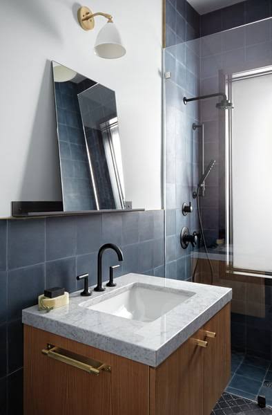 Matte Black Slide Bar with Hand Shower W67918