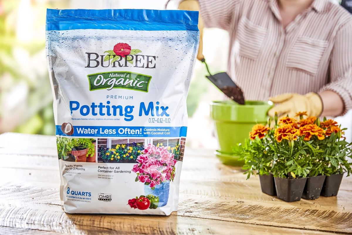 Natural & Organic 8 qt Potting Mix 4 Pack Y580