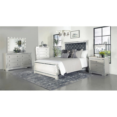 4-Piece Wood California King Bedroom Set O56679