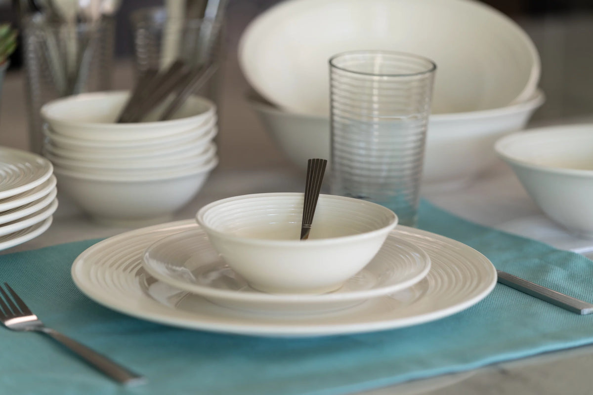White 62-Piece Stoneware Dinnerware Set W97076